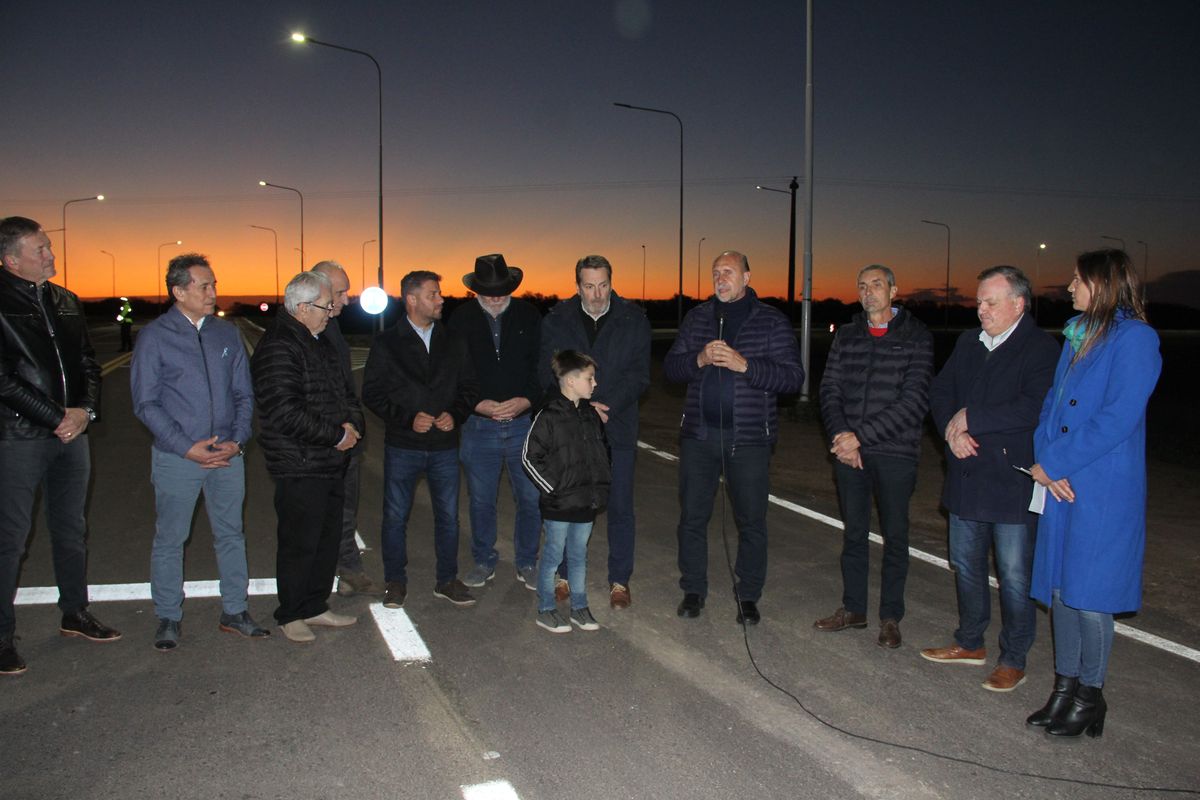 En San Cristóbal se llevó a cabo el acto de inauguración de la pavimentación de la Ruta Provincial N°39. En San Cristóbal se llevó a cabo el acto de inauguración de la pavimentación de la Ruta Provincial N°39.
