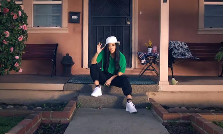 La fabulosa casa de Becky G en Los Ángeles: diseño chic y áreas para el esparcimiento La fabulosa casa de Becky G en Los Ángeles: diseño chic y áreas para el esparcimiento