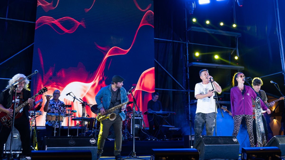 Los Abuelos de la Nada se presentan en el festival El Invernal este viernes 24 en la Estación Belgrano.