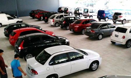 Los 10 autos usados más baratos en noviembre 2025.