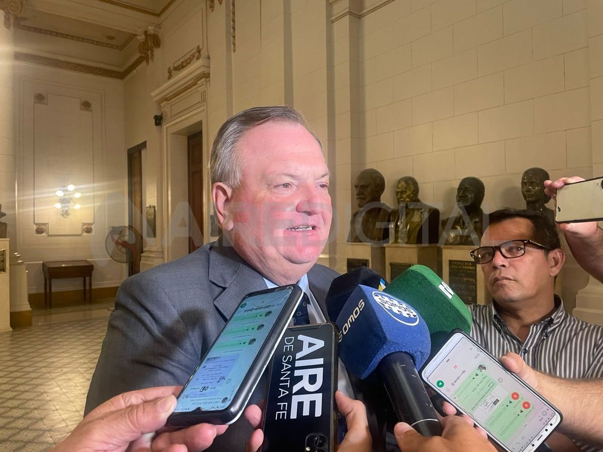 Felipe Michlig, senador provincial por el departamento San Cristóbal. Felipe Michlig, senador provincial por el departamento San Cristóbal.