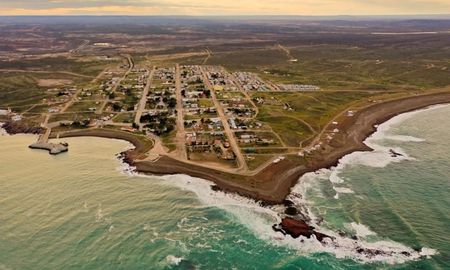 camarones, el pueblo escondido de chubut con playas cristalinas, pingüinos y naturaleza salvaje camarones, el pueblo escondido de chubut con playas cristalinas, pingüinos y naturaleza salvaje