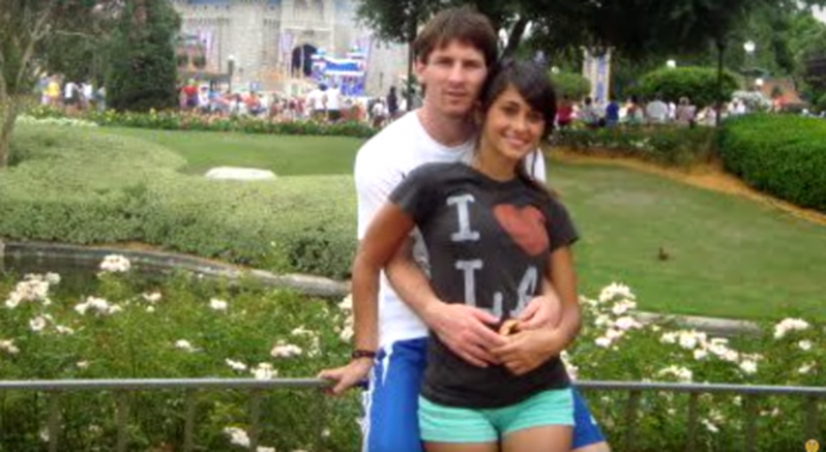 Enamorados desde muy jóvenes. Enamorados desde muy jóvenes.