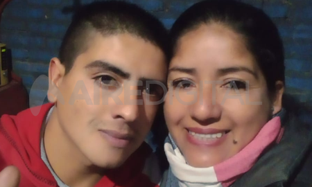 Monte Vera: Jonatan Barrios junto a su madre Griselda Monte Vera: Jonatan Barrios junto a su madre Griselda
