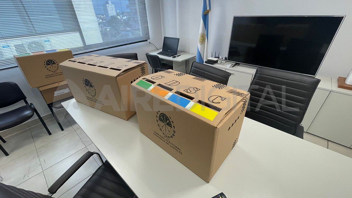 Empezaron a llegar las 19.000 urnas que serán ubicadas el día de las elecciones repartidas en aproximadamente 9.100 mesas de votación.