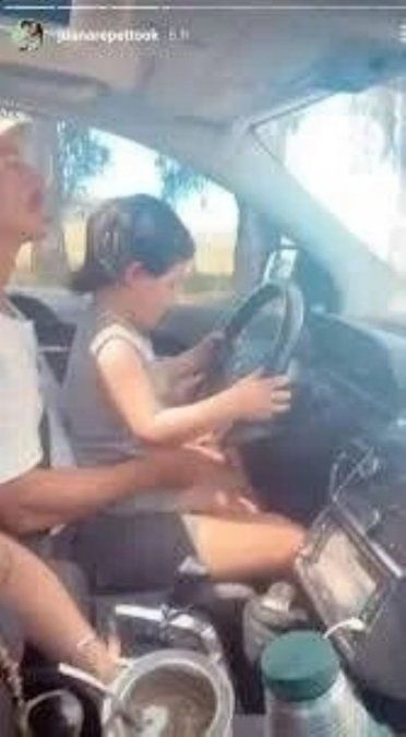 Juana Repetto vive intensamente la crianza de su hijo Toribio, de 4 años, mientras continúa en la dulce espera de su segundo hijo