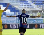 Alejandro Papu Gómez anotó un tanto en la goleada 5-2 del Atalanta ante el Cagliari por la Serie A. Alejandro Papu Gómez anotó un tanto en la goleada 5-2 del Atalanta ante el Cagliari por la Serie A.