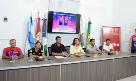 El Triatlón Copa Jaukanigás se correrá el 22 de febrero en el Club Náutico Puerto Reconquista. El Triatlón Copa Jaukanigás se correrá el 22 de febrero en el Club Náutico Puerto Reconquista.