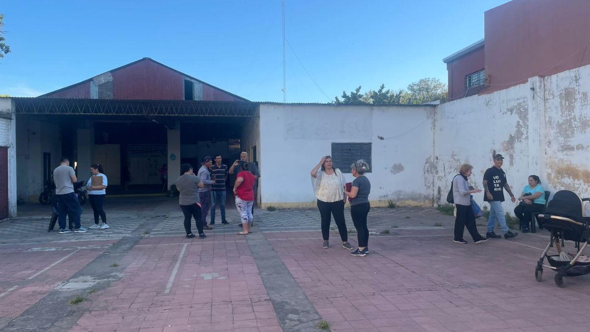Vecinos denuncian irregularidades por parte de la persona encargada de tomar las decisiones en la vecinal Central Guadalupe.