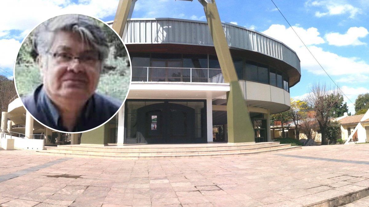 El sacerdote Oscar Ju&aacute;rez