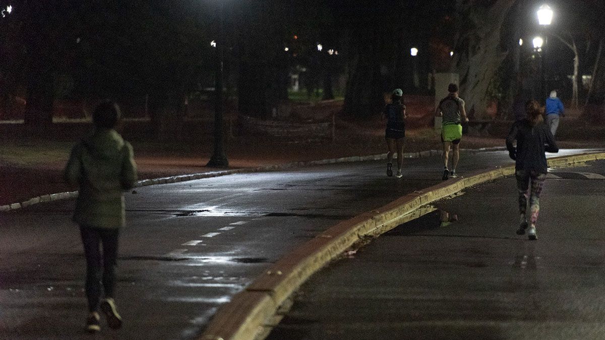 Los Runners coparon los bosques de Palermo y dieron la nota en el primer dia de salidas de esparcimiento habilitadas en Capital Federal.