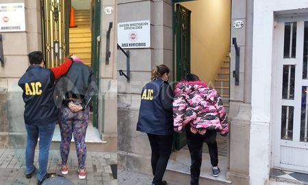 Las mujeres al momento de ser trasladadas a la sede homicidios de la Agencia de Investigación Criminal. Las mujeres al momento de ser trasladadas a la sede homicidios de la Agencia de Investigación Criminal.