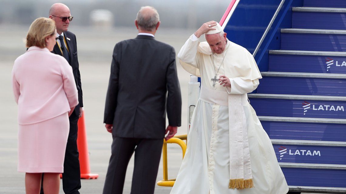 Un fuerte sismo se sintió en Lima mientras el Papa visita Perú