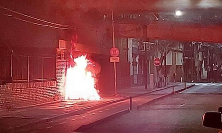 Prendió fuego a un indigente y fue detenido- foto ilustrativa- Prendió fuego a un indigente y fue detenido- foto ilustrativa-