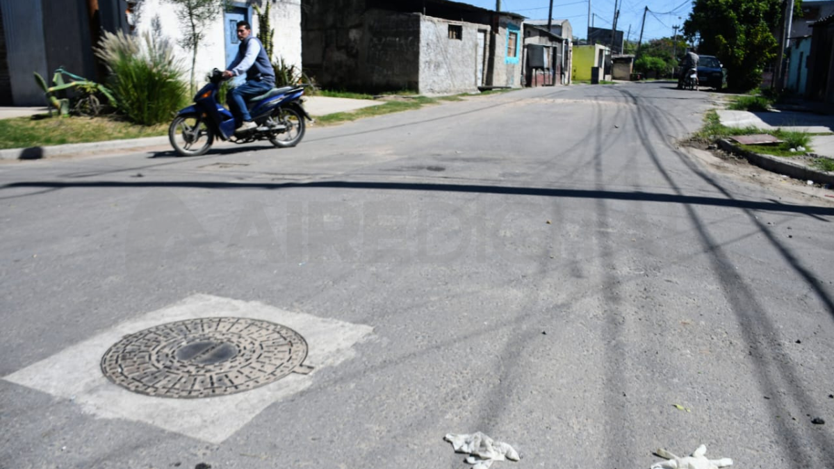 El crimen fue alertado al 911 y tras arribar a la zona del hecho, el personal sanitario constató la muerte del chico de 15 años.