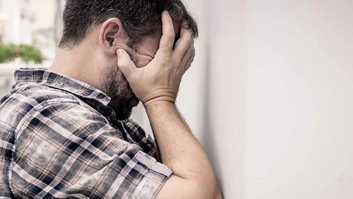 Invitó a salir a una chica y ella lo sacó a pasear porque se había chamuyado a la prima