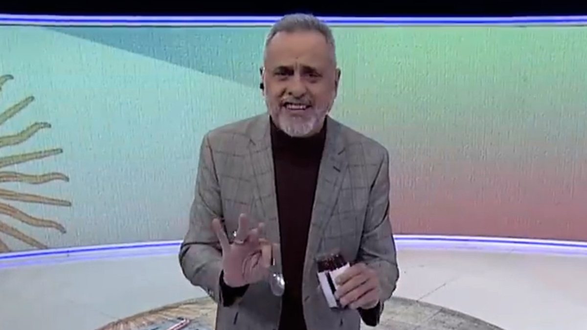Jorge Rial le dio me gusta a un video pornográfico parecido a 2 Girls