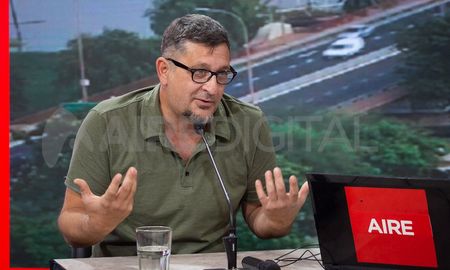 Esta semana en México, el periodista de AIRE, Germán de los Santos, ganó un premio a la mejor investigación periodística de América Latina. Esta semana en México, el periodista de AIRE, Germán de los Santos, ganó un premio a la mejor investigación periodística de América Latina.
