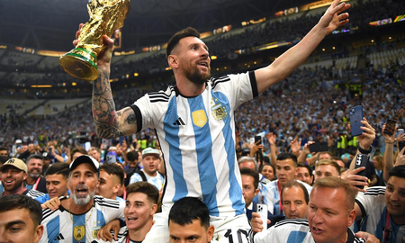 Argentina no se pudo traer la Copa del Mundo por decisión de la FIFA. Argentina no se pudo traer la Copa del Mundo por decisión de la FIFA.