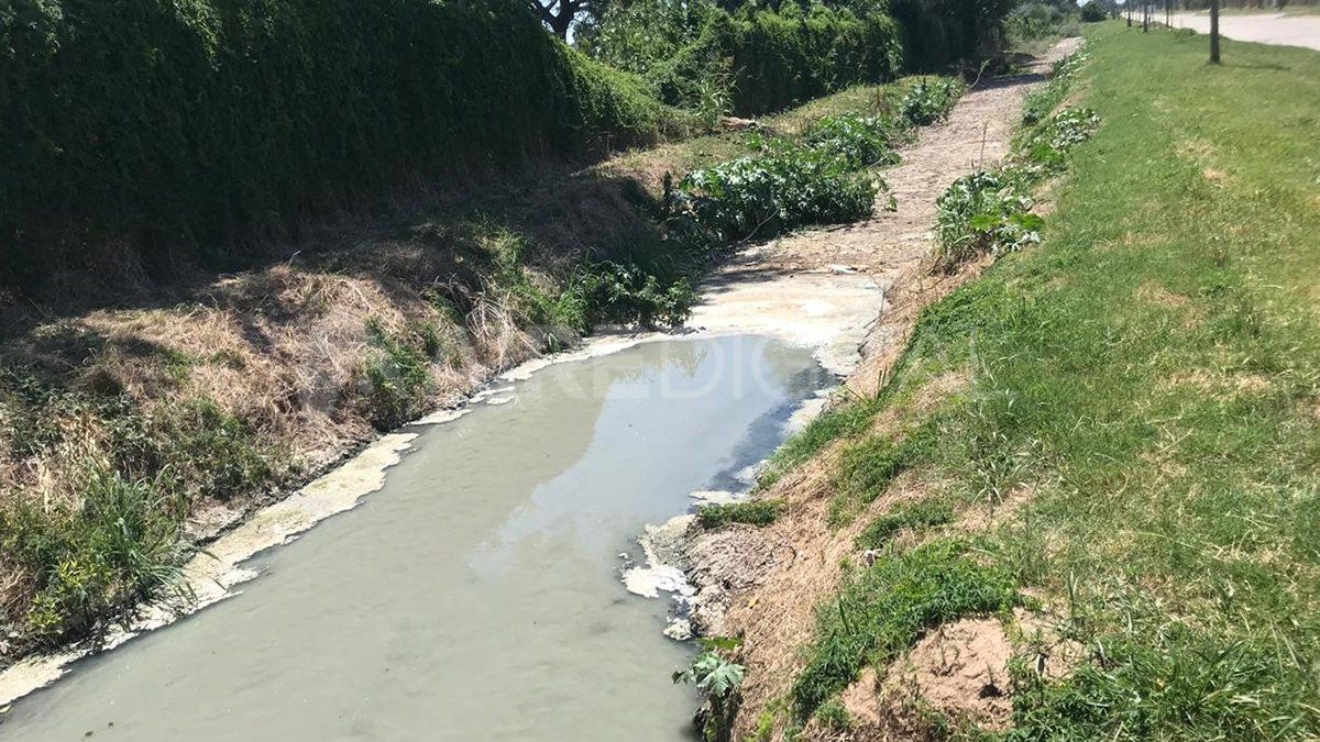 En 2019 la Justicia Federal detectó contaminación en un desagüe que desembocaen el río Coronda. En 2022