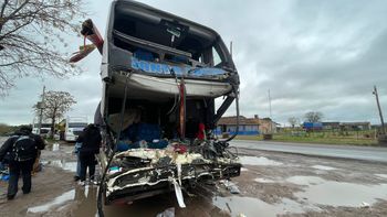 Ruta 11: quiénes son los tres fallecidos del accidente entre un colectivo y un camión