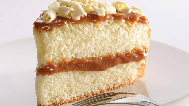 Esta receta de bizcochuelo de vainilla con dulce de leche es ideal para principiantes. Esta receta de bizcochuelo de vainilla con dulce de leche es ideal para principiantes.