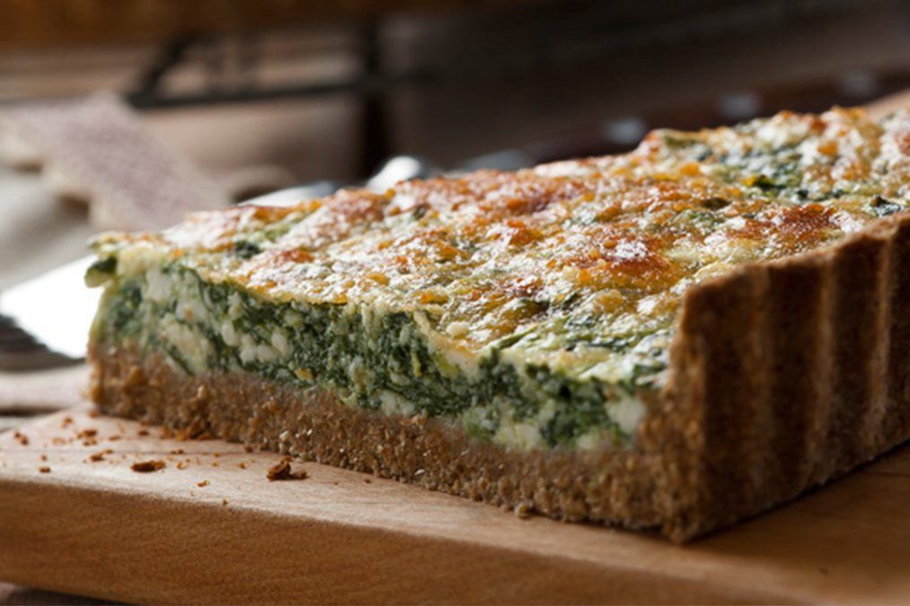 Tarta de espinaca con masa de papa increíble.