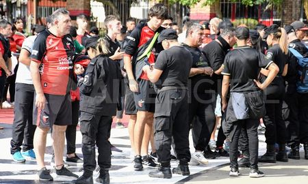 Marcos Romero, director en Seguridad Deportiva, explicó los motivos por los que se produjeron demoras e incidentes a lo largo de la jornada del sábado, día en que se jugó el Clásico Santafesino. Marcos Romero, director en Seguridad Deportiva, explicó los motivos por los que se produjeron demoras e incidentes a lo largo de la jornada del sábado, día en que se jugó el Clásico Santafesino.