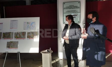 El operativo había sido anunciado por el gobierno a principios del mes de mayo. Los voluntarios entregan los alimentos casa por casa. El operativo había sido anunciado por el gobierno a principios del mes de mayo. Los voluntarios entregan los alimentos casa por casa.