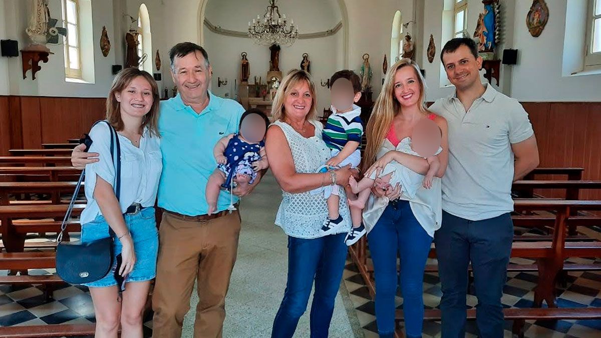 La decisión de dar tránsito a bebés fue consensuada con sus hijos biológicos. La decisión de dar tránsito a bebés fue consensuada con sus hijos biológicos.