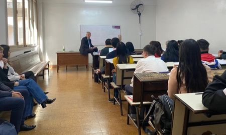 La foto fue captada por un alumno de la cátedra. La foto fue captada por un alumno de la cátedra.
