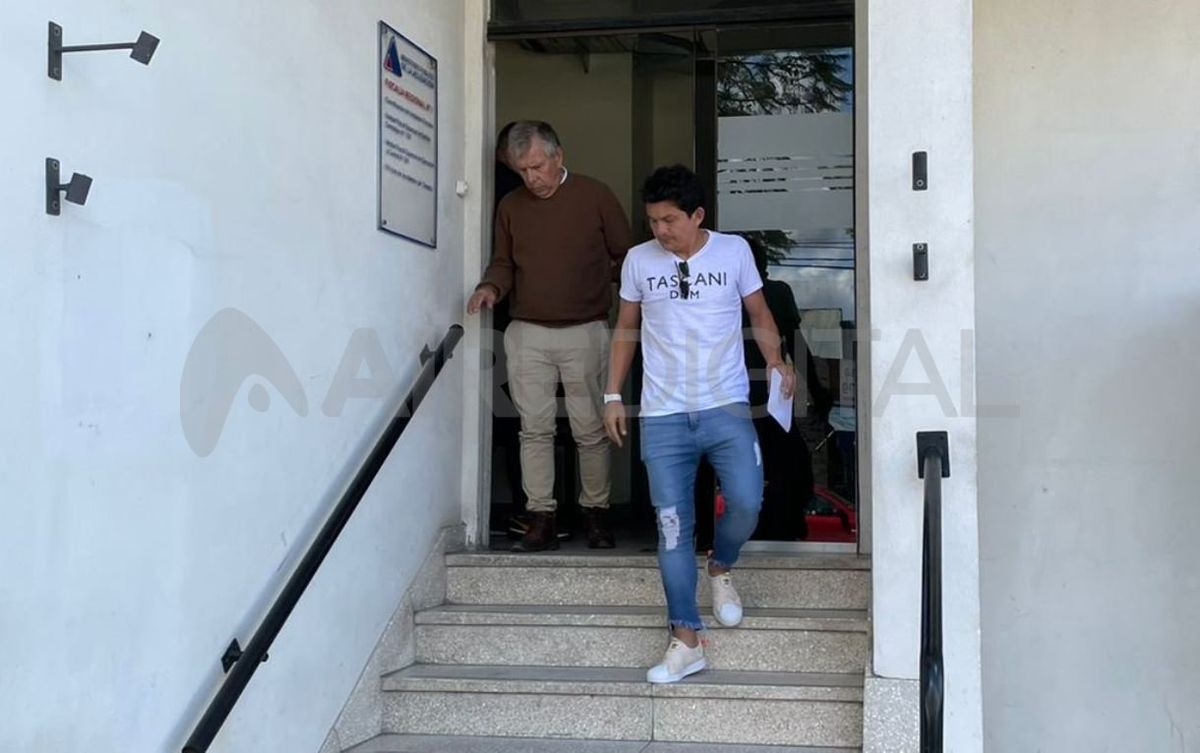 El Pulga Rodríguez declaró este jueves en la Fiscalía tras el apriete de la barra al plantel sabalero. 