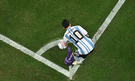 Lionel Messi se convertirá en el jugador argentino con más partidos jugados en Mundiales, luego de igualar este sábado a Diego Maradona, con 21 encuentros. Lionel Messi se convertirá en el jugador argentino con más partidos jugados en Mundiales, luego de igualar este sábado a Diego Maradona, con 21 encuentros.