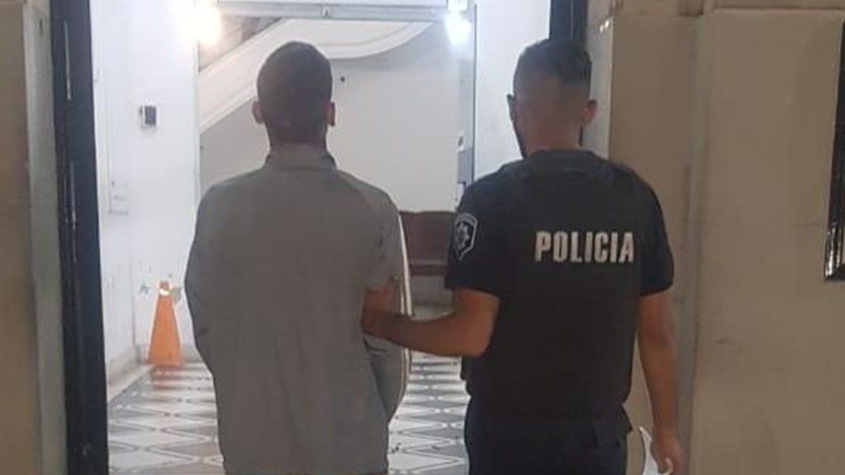 El detenido fue trasladado a sede policial y luego puesto a disposición de la Justicia.&nbsp;