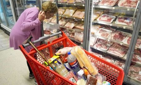 Más de 190 comercios ofrecerán descuentos de hasta el 40% en alimentos, bebidas, artículos de higiene, perfumería y limpieza. Más de 190 comercios ofrecerán descuentos de hasta el 40% en alimentos, bebidas, artículos de higiene, perfumería y limpieza.