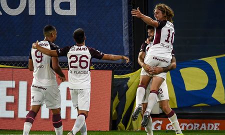 Con un doblete de Nicolás Orsini, Lanús derrotó 2-1 a Boca por la Copa de la Liga Profesional de Fútbol. Con un doblete de Nicolás Orsini, Lanús derrotó 2-1 a Boca por la Copa de la Liga Profesional de Fútbol.