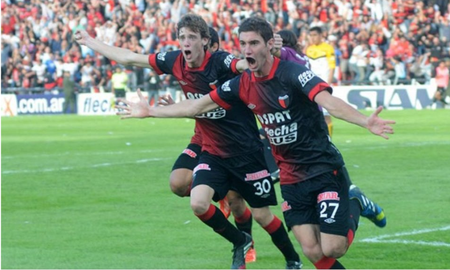 Lucas Alario celebra su gol ante Olimpo de Bahía Blanca, en la última fecha del Torneo Final 2014. Lucas Alario celebra su gol ante Olimpo de Bahía Blanca, en la última fecha del Torneo Final 2014.