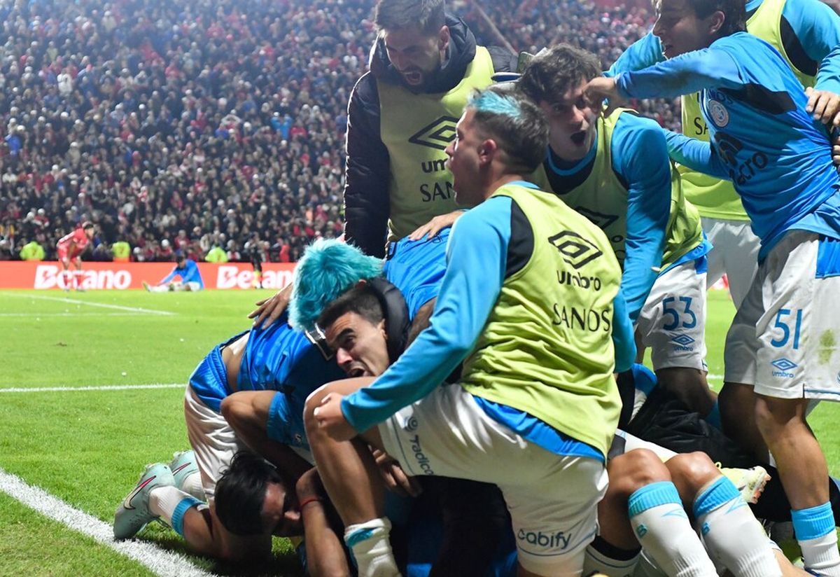 Belgrano de Córdoba dio el golpe en La Paternal al imponerse sobre Argentinos Juniors en la tanda de penales (4-3) y se enfrentará a River Plate en la final del Torneo Apertura.