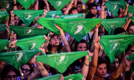 Entre los resultados se destacó que el 74% de quienes respondieron indicaron que las políticas sobre el aborto deben ser modificadas y la mayoría apoya que se legalice (54%), seguido por quienes quieren que se despenalice (20%). Entre los resultados se destacó que el 74% de quienes respondieron indicaron que las políticas sobre el aborto deben ser modificadas y la mayoría apoya que se legalice (54%), seguido por quienes quieren que se despenalice (20%).