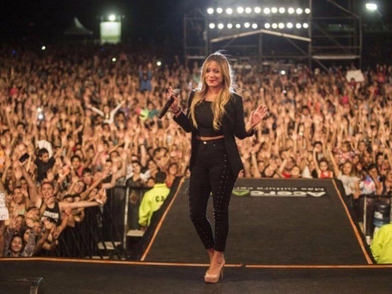 Karina "La Princesita" en un show