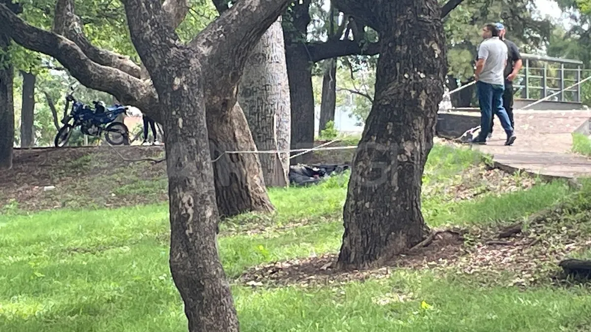 Peritos de la PDI inspeccionaron la zona en donde fue hallada la bolsa. Peritos de la PDI inspeccionaron la zona en donde fue hallada la bolsa. 