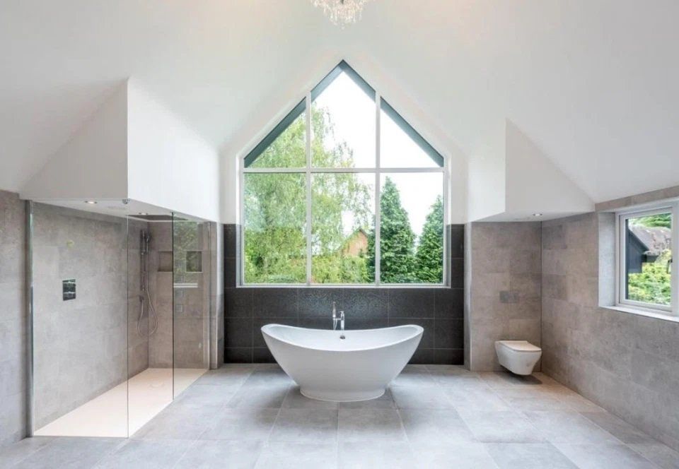 La mansión está dentro de un recinto donde viven varios jugadores del Manchester United y el Manchester City.