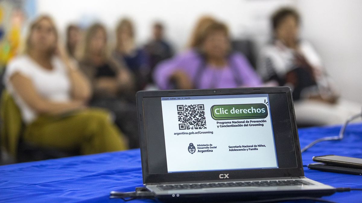Grooming y ciberacoso: la provincia promueve acciones de concientización y asesoramiento. Grooming y ciberacoso: la provincia promueve acciones de concientización y asesoramiento.