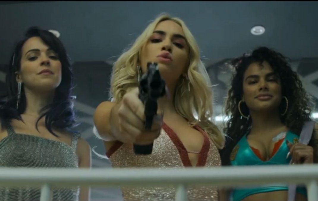 “Sky Rojo” es una serie de ocho capítulos y se sumará a la grilla de títulos de Netflix desde el próximo 19 de marzo.