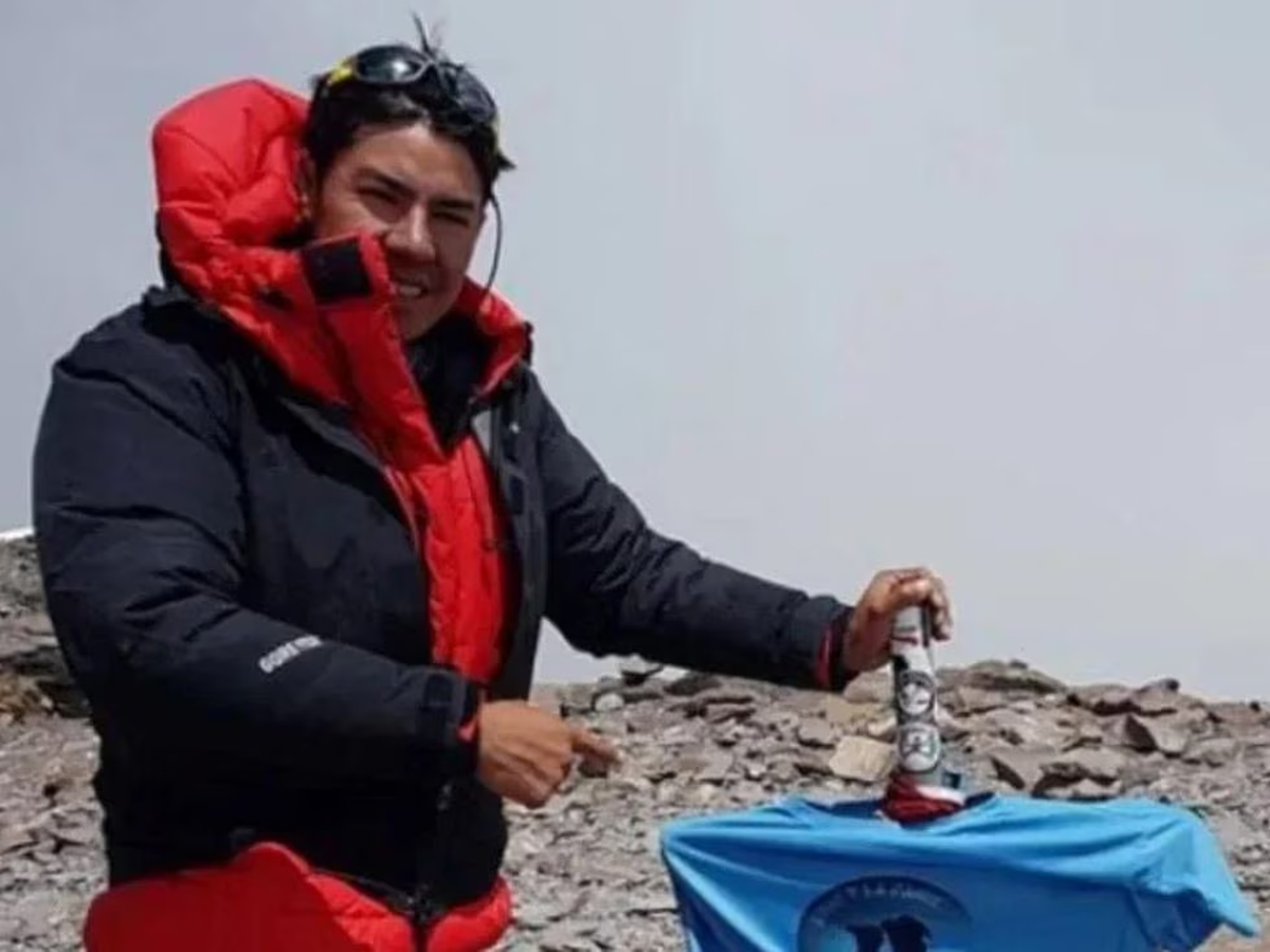 Elio Rubén Torres inició el domingo 16 de julio una travesía para recorrer andando una parte de Península Mitre Elio Rubén Torres inició el domingo 16 de julio una travesía para recorrer andando una parte de Península Mitre