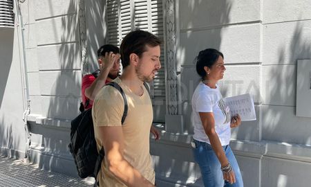 Christian Bernardi se realizó la revisión médica para ser refuerzo de Colón. Christian Bernardi se realizó la revisión médica para ser refuerzo de Colón.