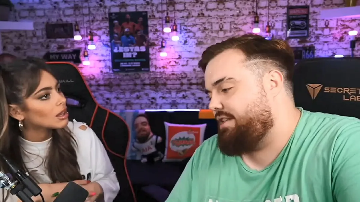 Tini visitó a Ibai en España.