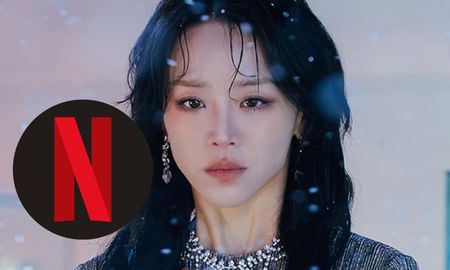 Shin Hae-sun encarna a una mujer que creó una vida perfecta basada en engaños, hasta que un crimen en Seúl amenaza con derrumbar todo su imperio. Shin Hae-sun encarna a una mujer que creó una vida perfecta basada en engaños, hasta que un crimen en Seúl amenaza con derrumbar todo su imperio.