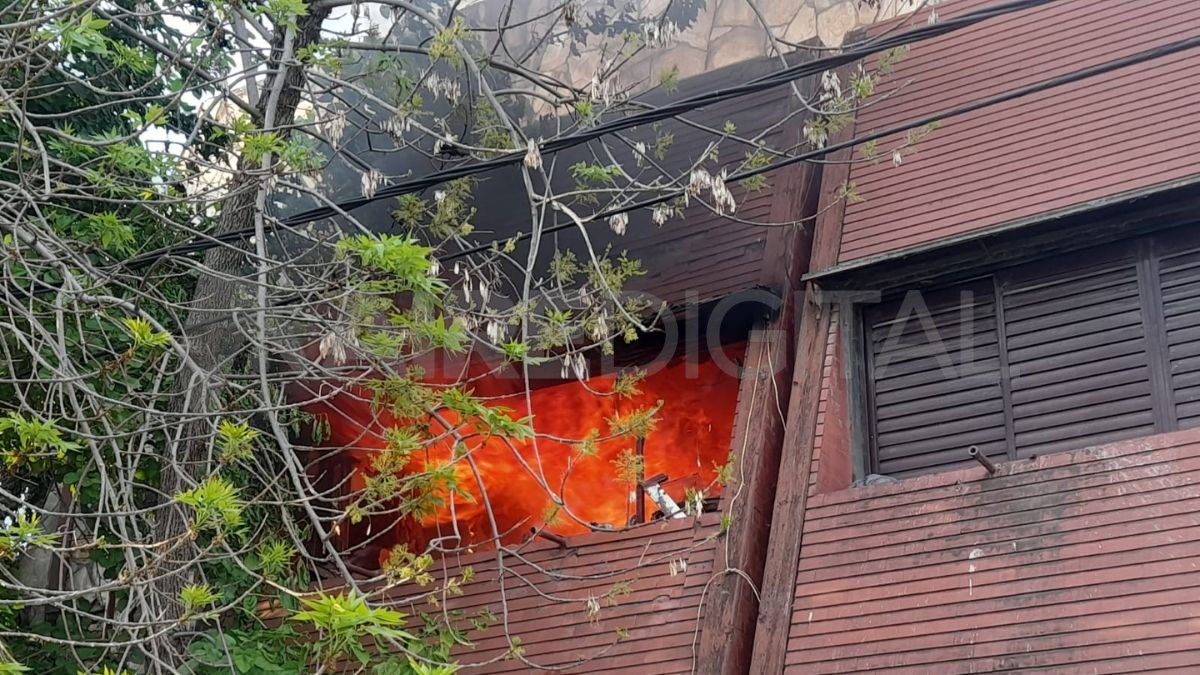 Se incendió una habitación en una pensión estudiantil de la costanera santafesina