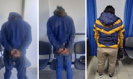 La policía secuestró bolsas con granos durante allanamientos realizados en la zona de Sauce Viejo. La policía secuestró bolsas con granos durante allanamientos realizados en la zona de Sauce Viejo.